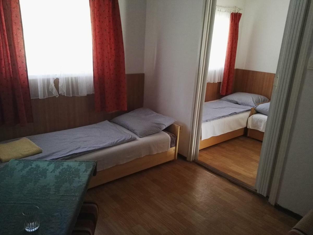 Vadasa Motel Es Etterem Hegyhatszentjakab Bagian luar foto