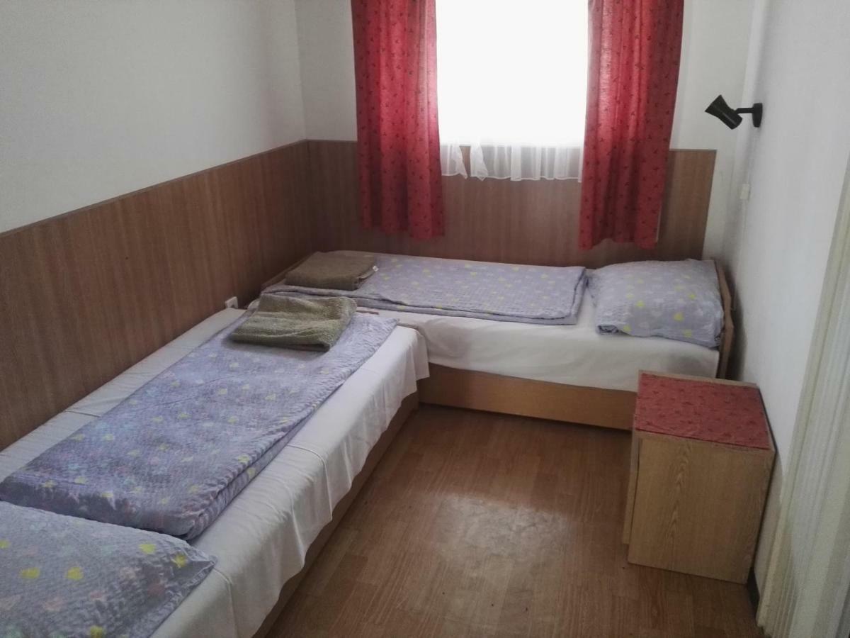 Vadasa Motel Es Etterem Hegyhatszentjakab Bagian luar foto